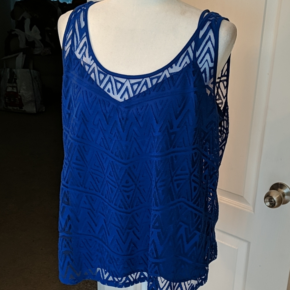 Apt 9 royal blue Cami with patterned top